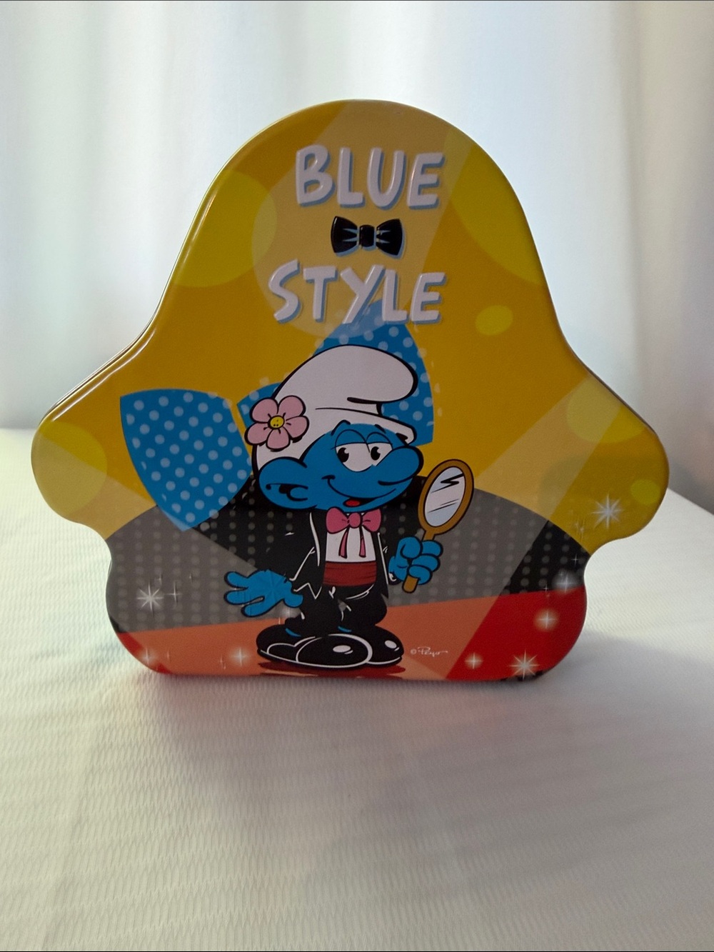 Blue Style Smurf Tin Case - Blue & Yellow 
NIP